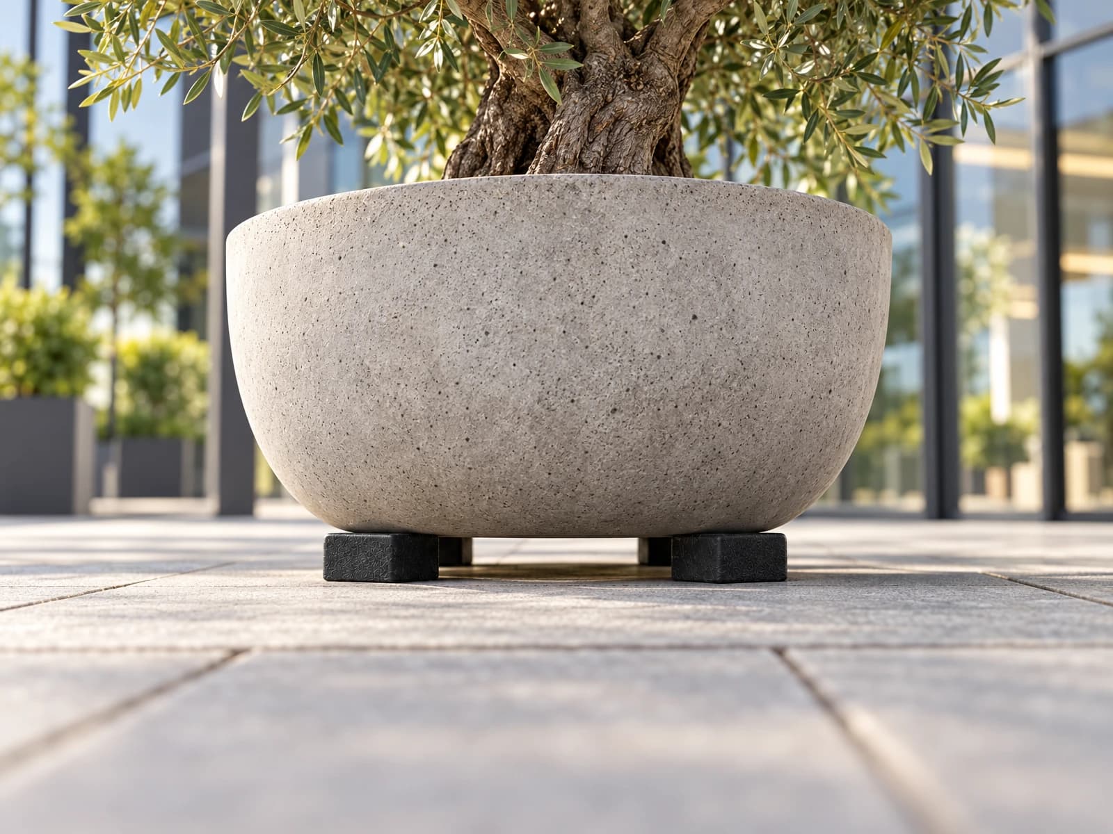 Jardinera profesional extrapesada, elevada sobre Flore Pads X-Hard